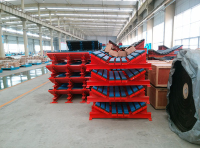 【廠家供應(yīng)耐磨緩沖滑槽】?jī)r(jià)格,廠家,圖片,輸送機(jī)械配件屬具,淮北合眾機(jī)械設(shè)備-